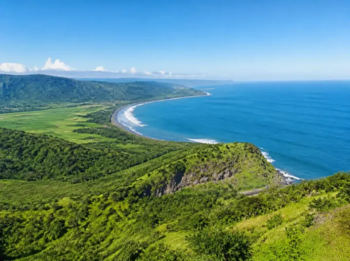 Geopark Ciletuh Sukabumi dengan air terjun dan pantai