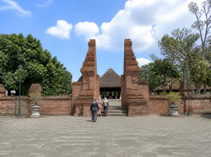 Wisata heritage dan budaya di Cirebon