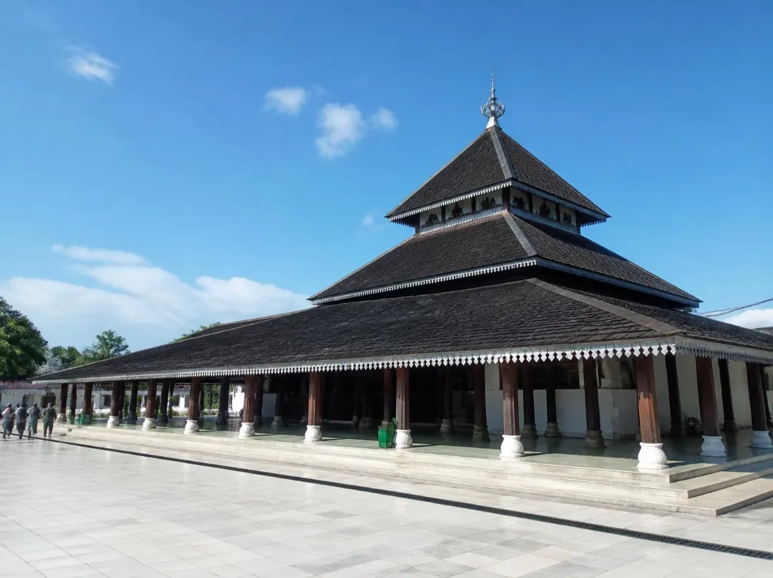 Wisata religi Wali Songo di Jawa