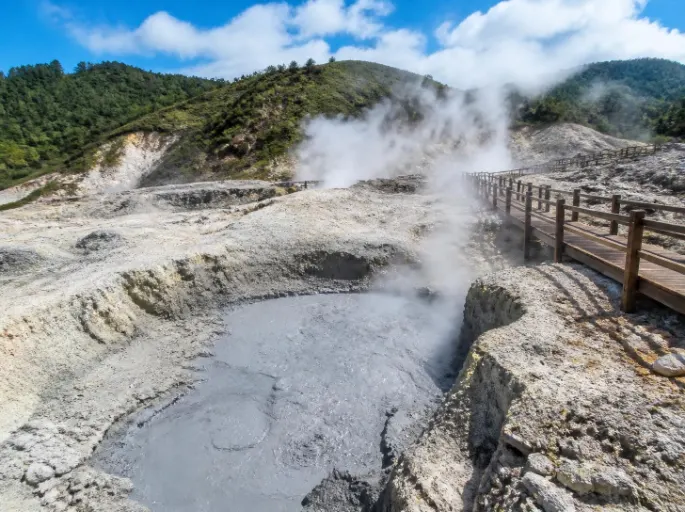Pemandangan alam dataran tinggi Dieng Jawa Tengah