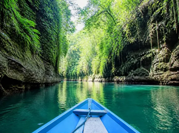 Green Canyon Pangandaran untuk wisata alam