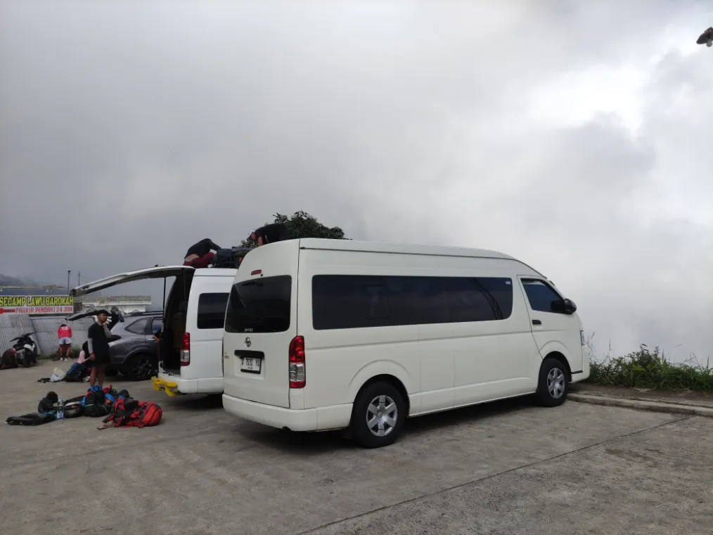 Dokumentasi perjalanan wisata Traphel Nusantara 4