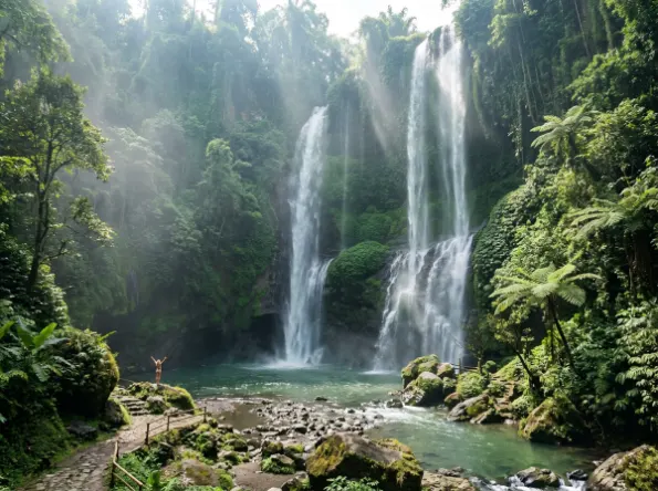 Paket Tour Air Terjun Sekumpul & Gitgit