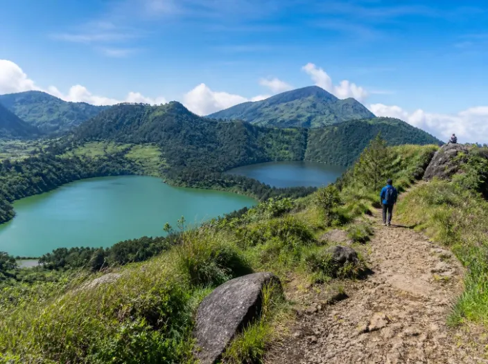 Paket Tour Batu Pandang Ratapan Angin