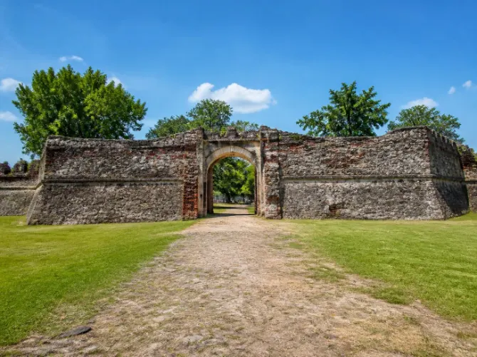 Paket Tour Benteng Speelwijk