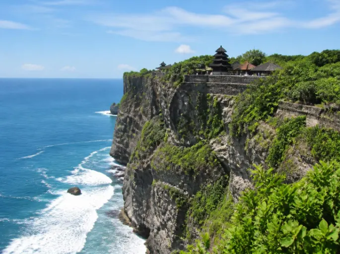 Paket Tour Uluwatu & GWK