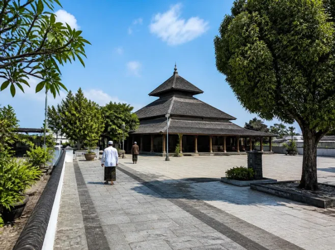 Paket Tour Masjid Agung Demak