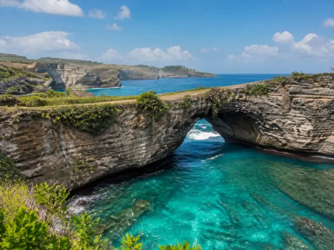 Paket Tour Nusa Penida 2D1N