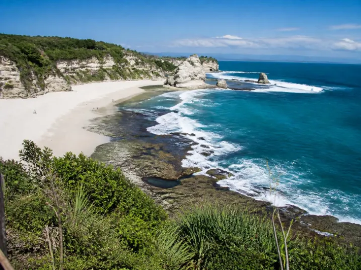 Paket Tour Pantai Klayar