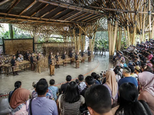 Paket Tour Saung Angklung Udjo