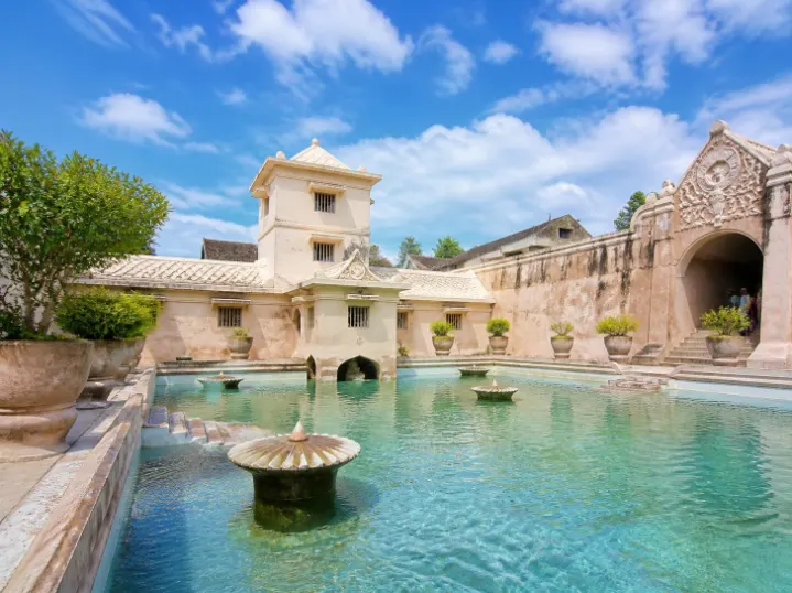 Paket Tour Taman Sari