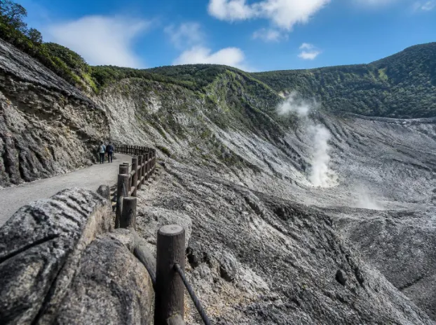 Paket Tour Tangkuban Perahu