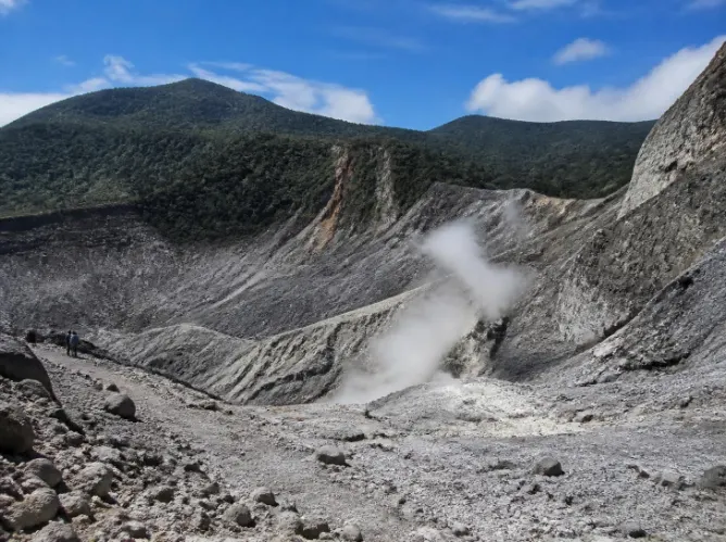 Paket Tour Tangkuban Perahu